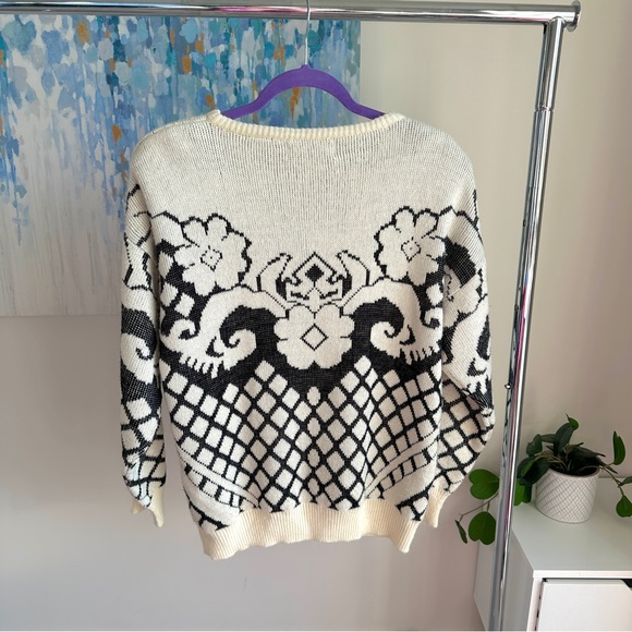 Vintage Yves Venet Perfectly Patterned Knit (M/L) - Picture 2 of 5